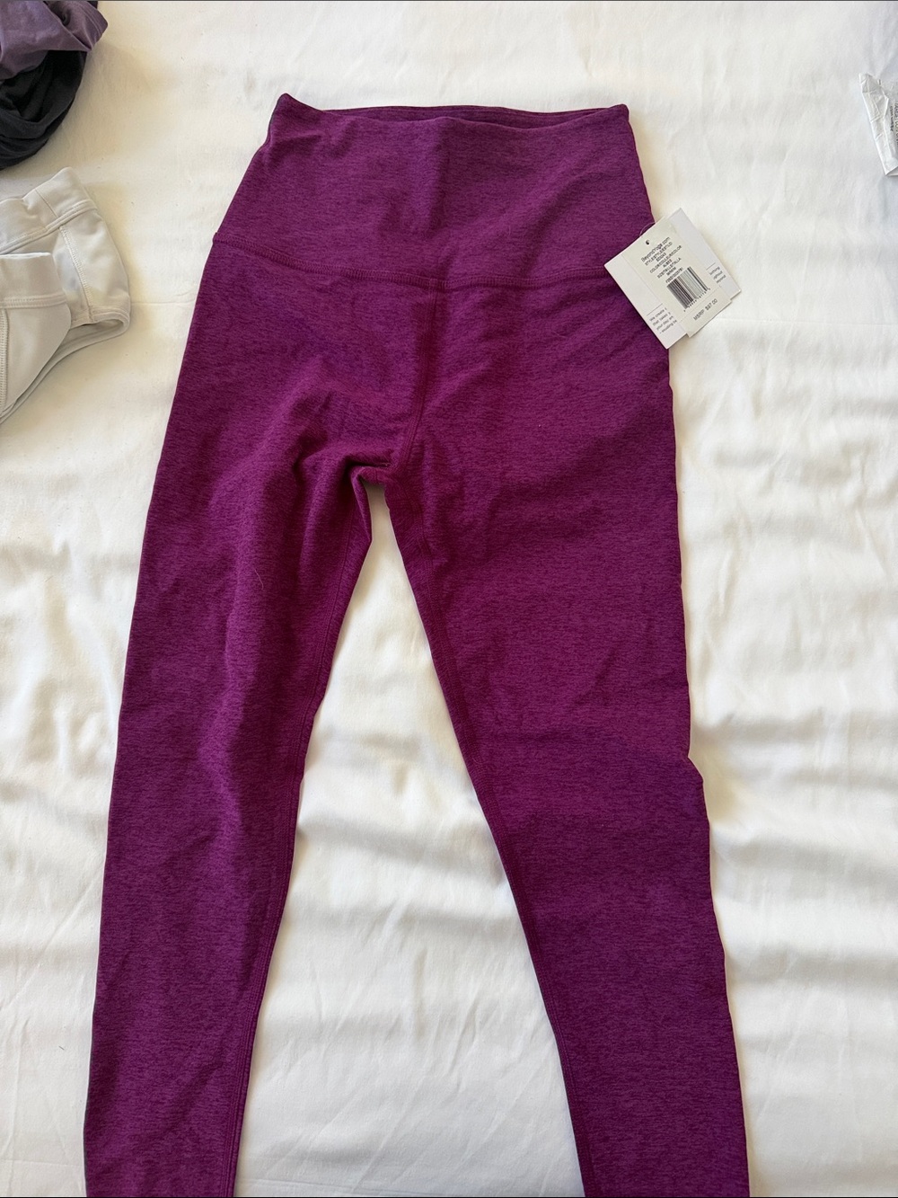 High-Waist Leggings in Plum - Beyond Yoga